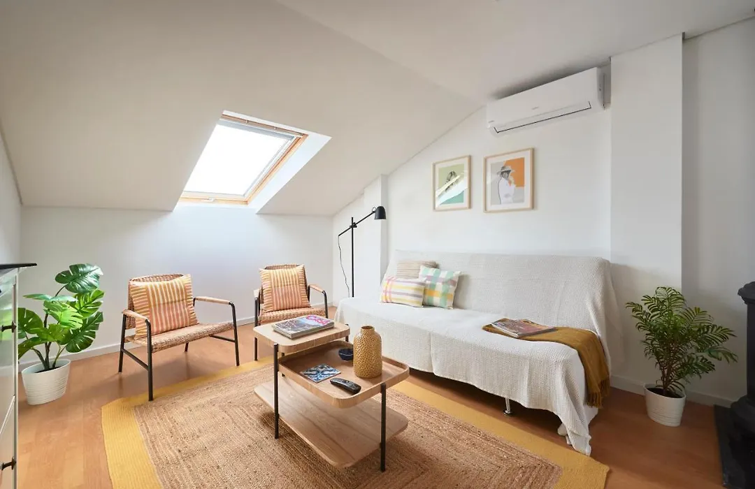 Bright Apt W Balcony, Ac, Parking, By Timecooler-1